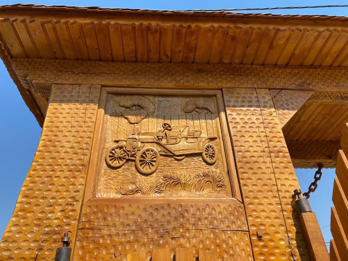 Pensiunea Maramures Guesthouse Viseu de Jos Esterno foto
