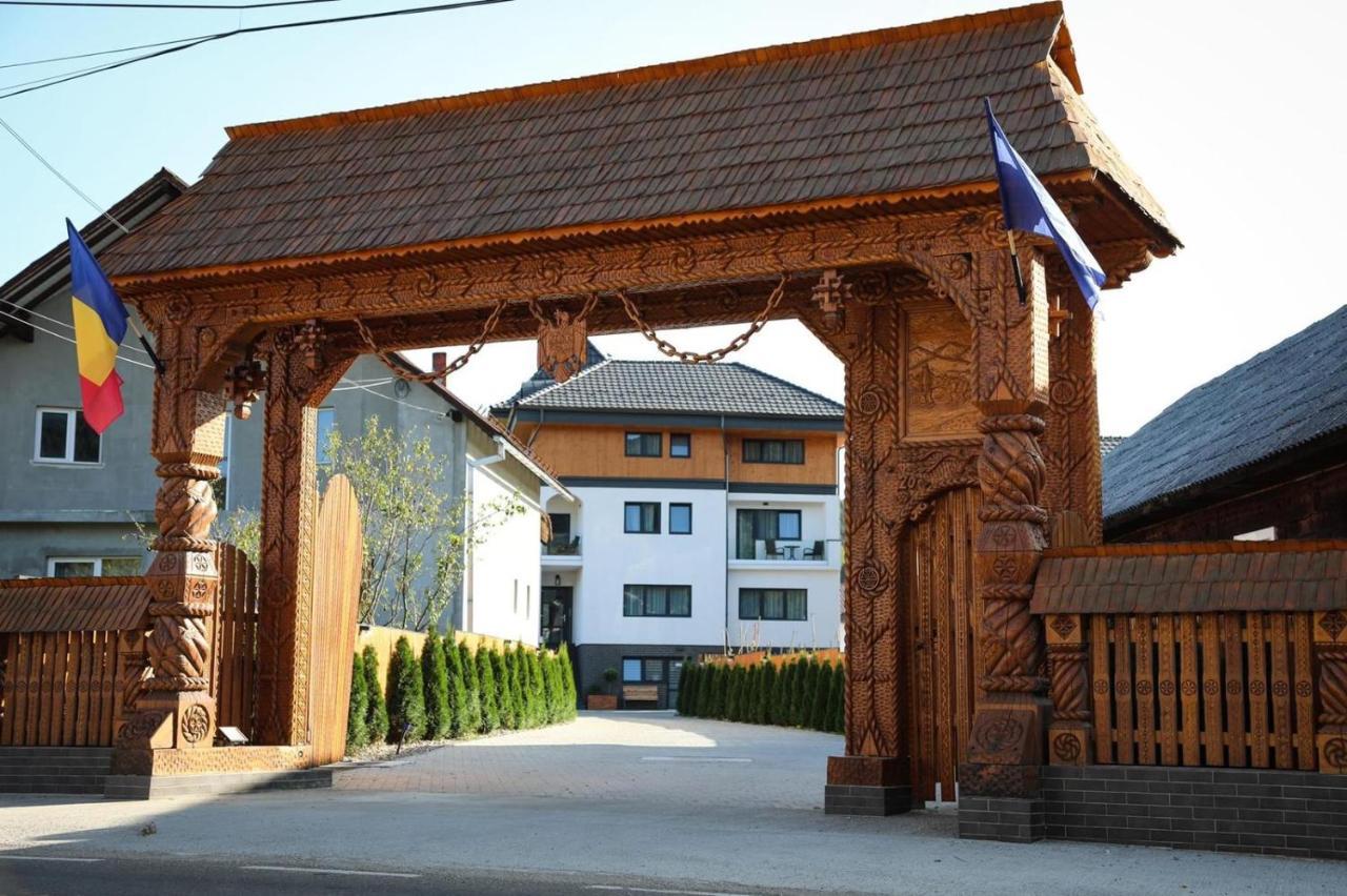 Pensiunea Maramures Guesthouse Viseu de Jos Esterno foto