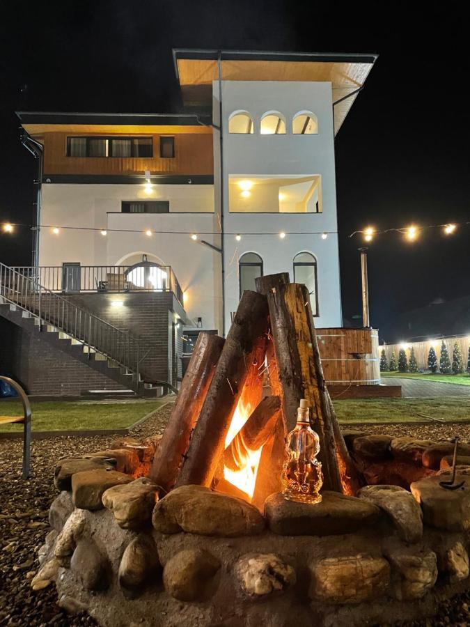 Pensiunea Maramures Guesthouse Viseu de Jos Esterno foto